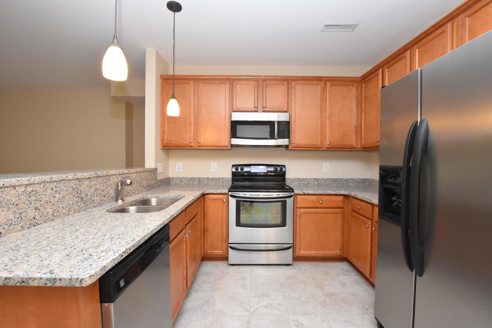 1611BS-207-SL. HOA - 207 property image