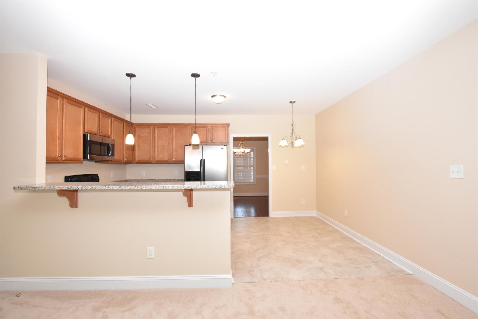 1611BS-207-SL. HOA - 207 property image