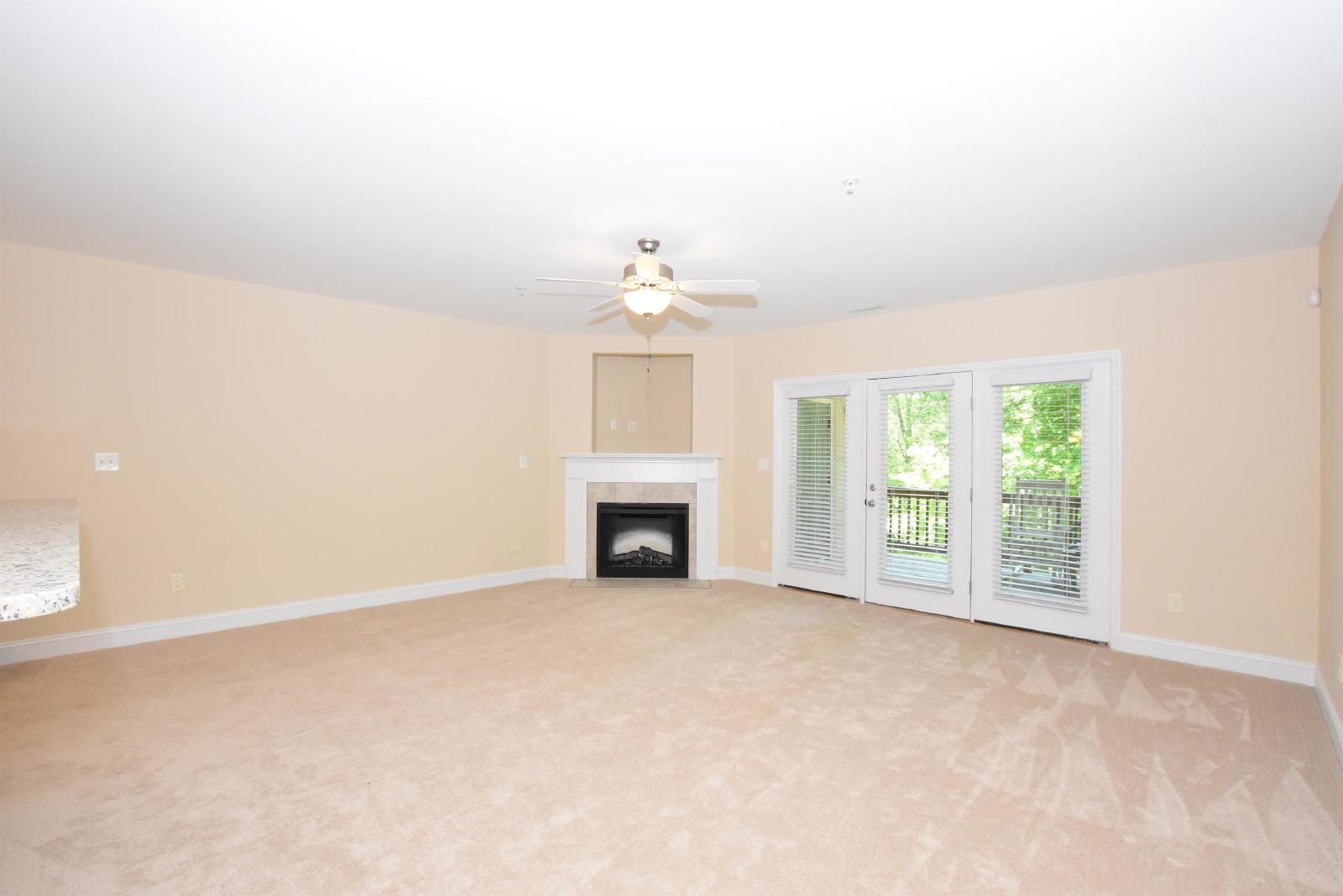 1611BS-207-SL. HOA - 207 property image