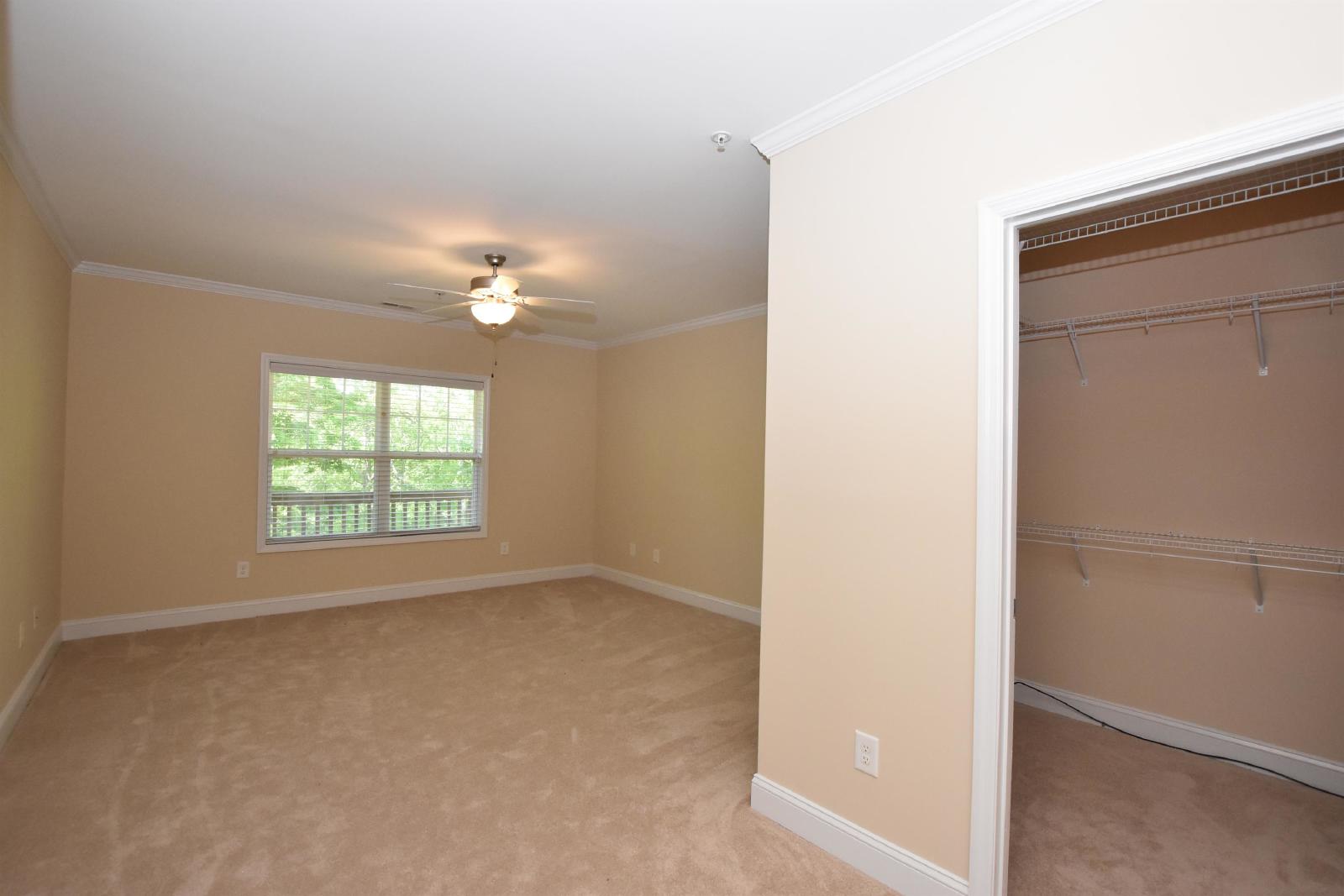 1611BS-207-SL. HOA - 207 property image