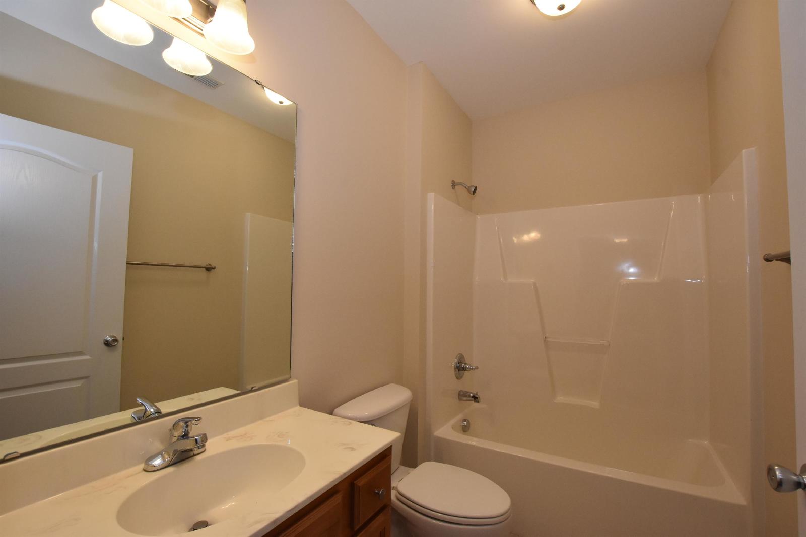 1611BS-207-SL. HOA - 207 property image
