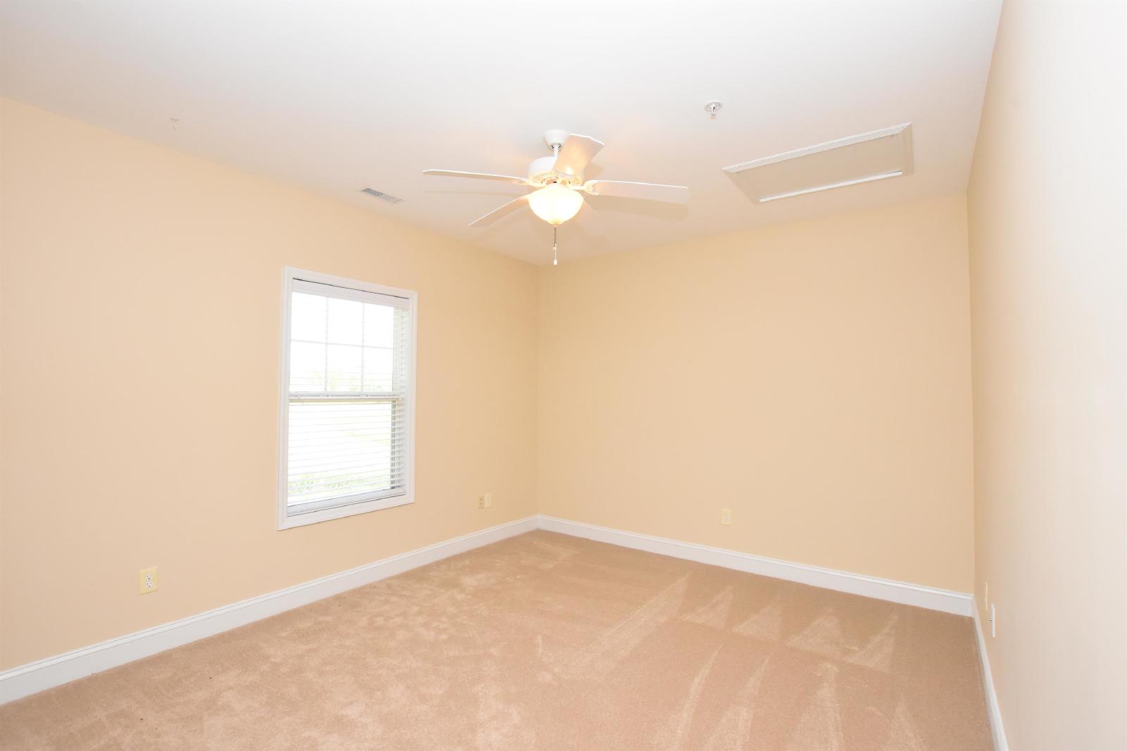 1611BS-207-SL. HOA - 207 property image