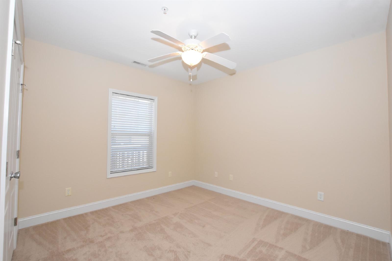 1611BS-207-SL. HOA - 207 property image