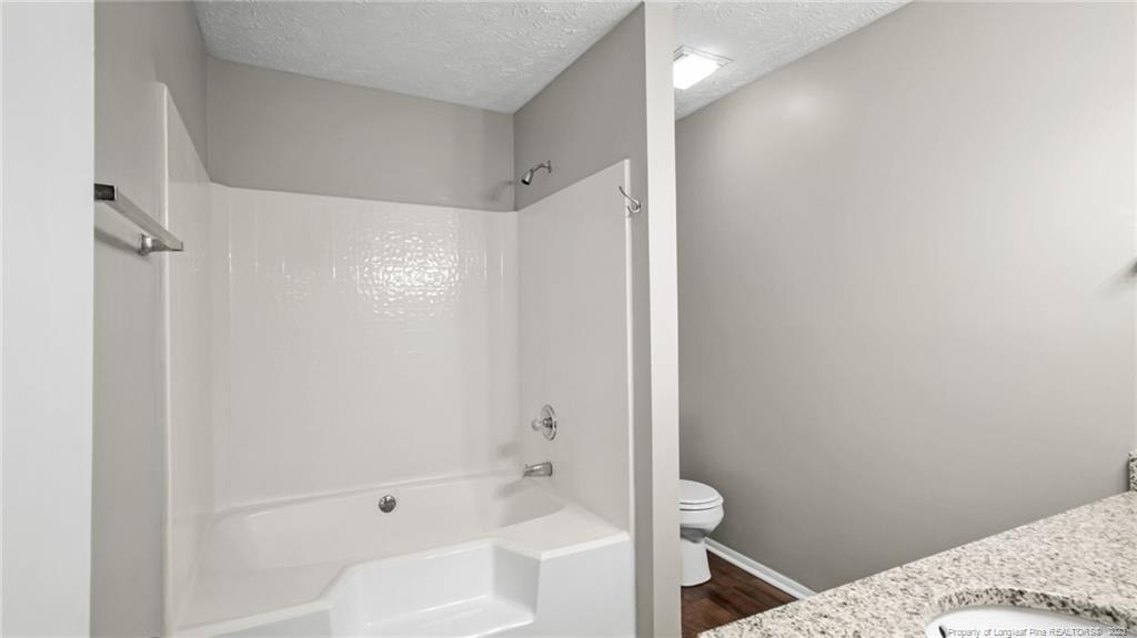1900TD#3- LL - 1 property image