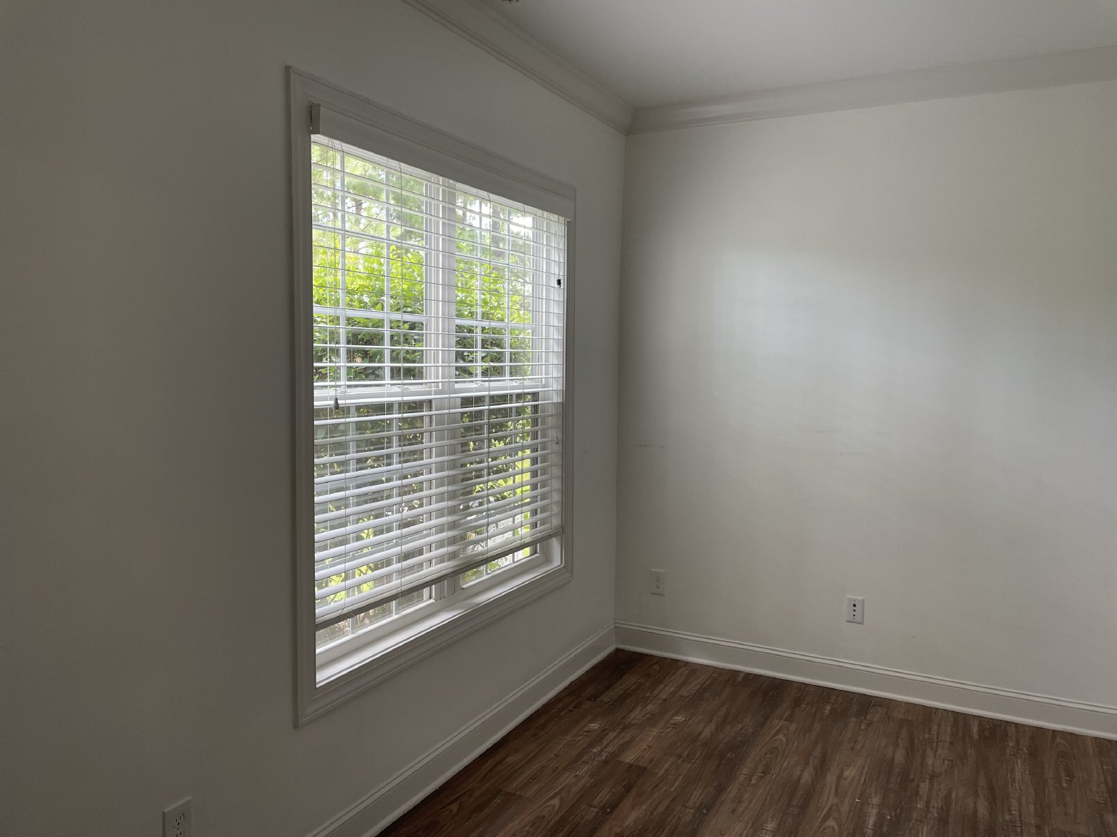 330G#102-LL 2023 - 1 property image