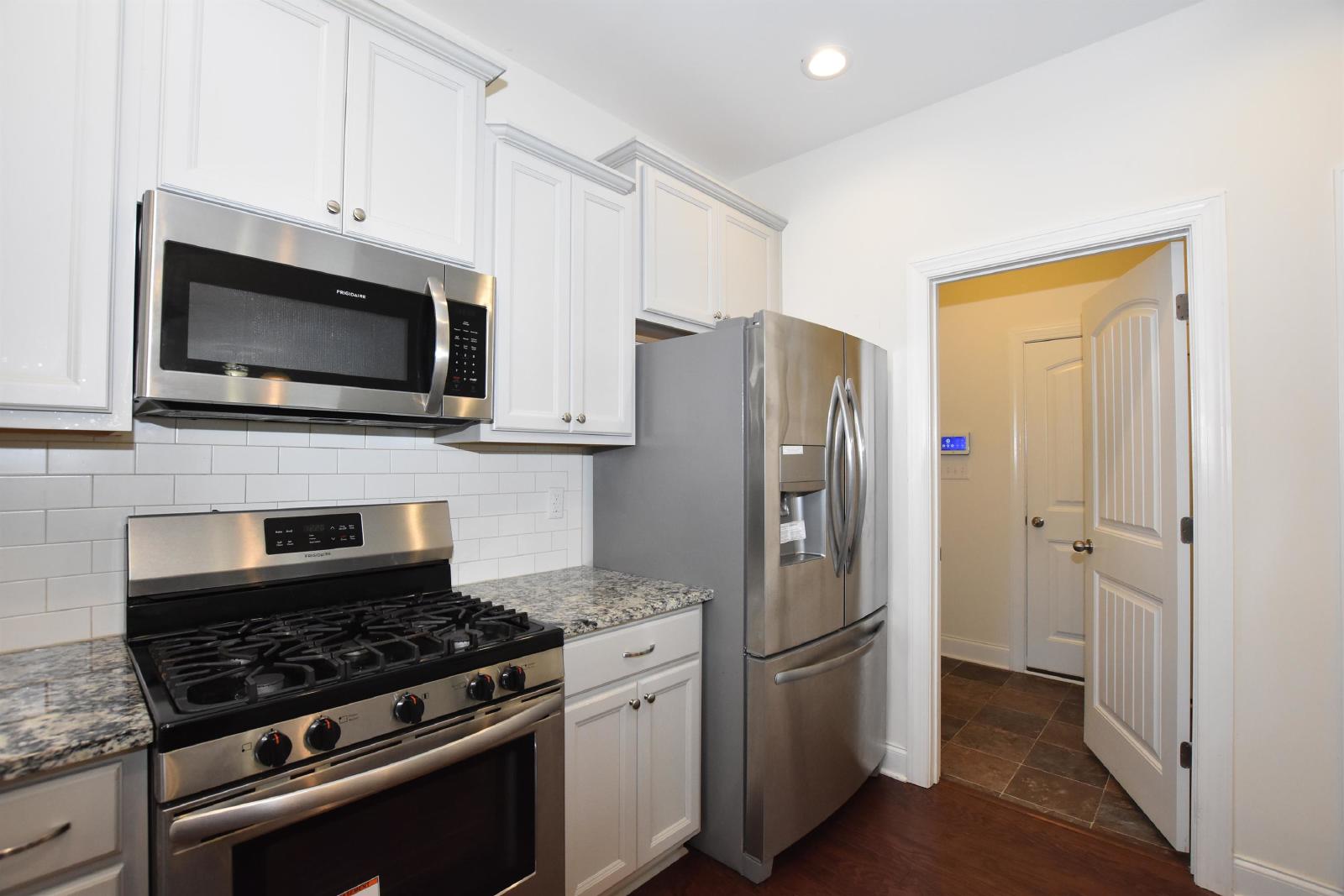 72WBC-SL. - 1 property image