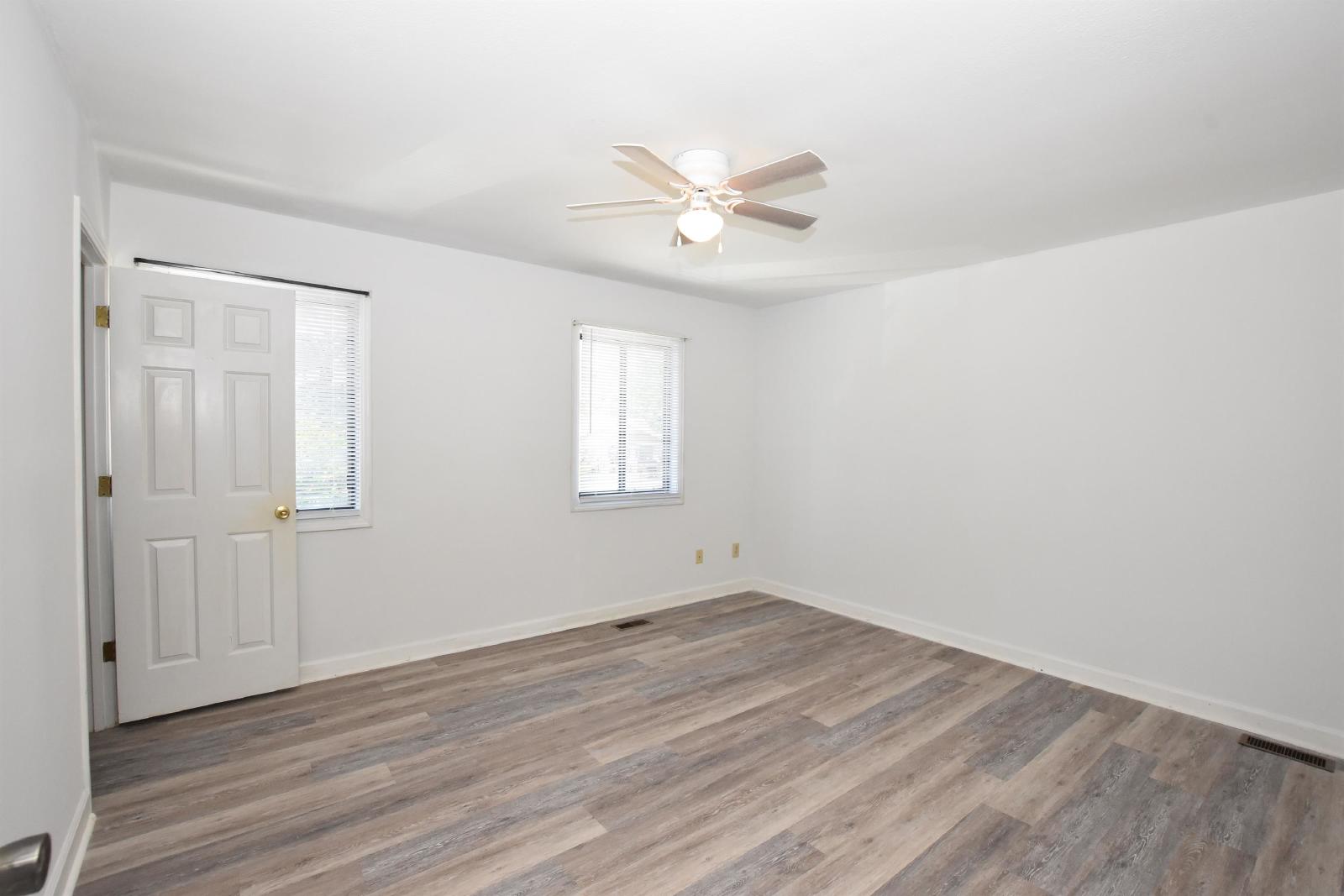 400N.S#B-SL - 1 property image