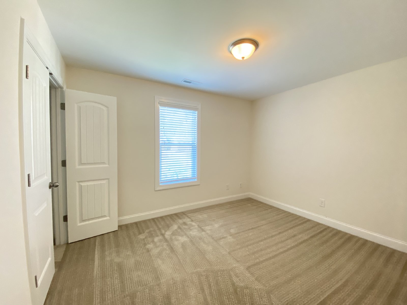 72WBC-SL. - 1 property image